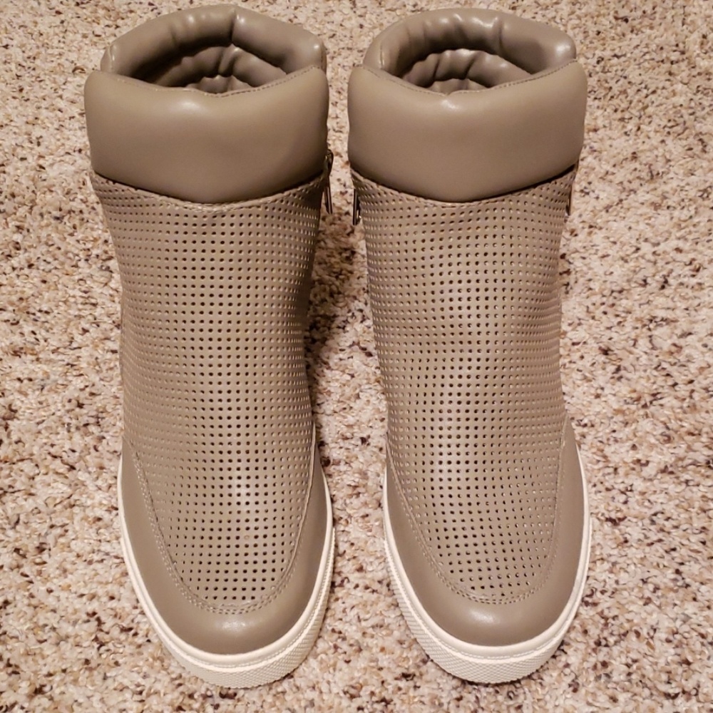 Brash wedges faux leather sneakers